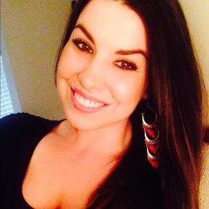 Meet your Posher, Carly