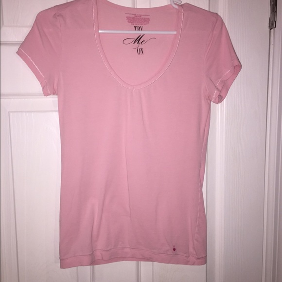 💜Victoria's Secret V-neck T-shirt💜