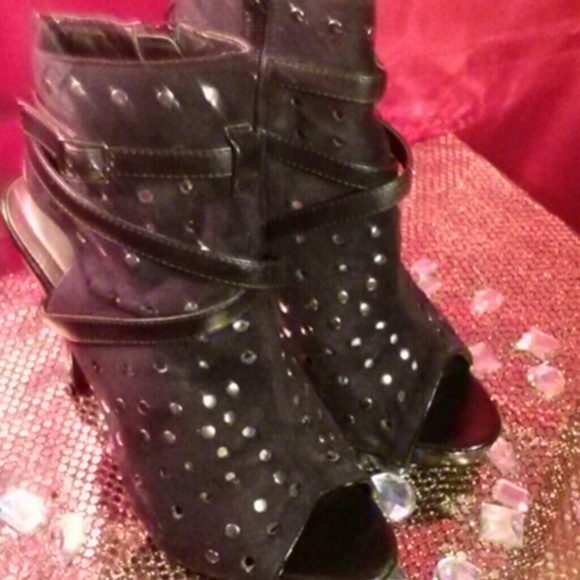 Black Studded Heels - Picture 3 of 4