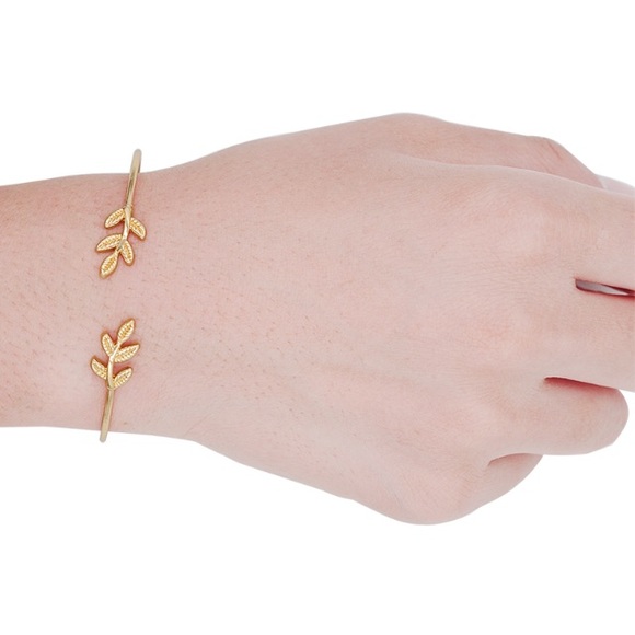 Leaf Bangle Bracelet (2 Colors) - Picture 2 of 4