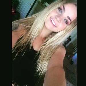 Meet your Posher, Chloe