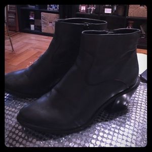 Ecote Black ankle boots
