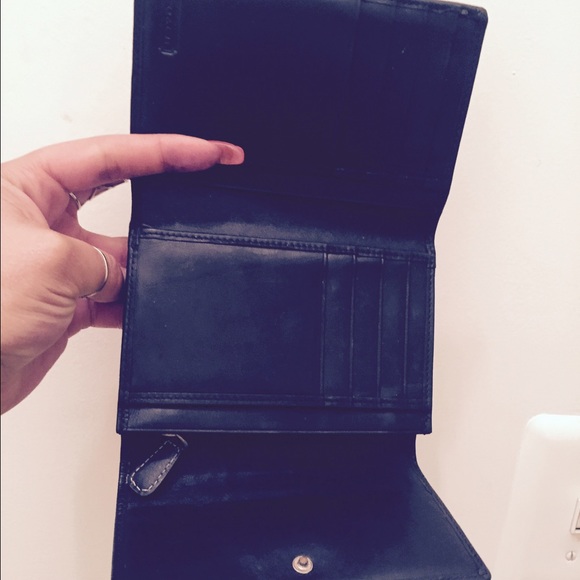 Authentic black coach signature wallet - Picture 2 of 3
