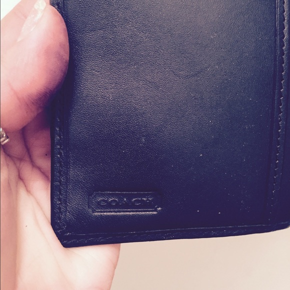 Authentic black coach signature wallet - Picture 3 of 3