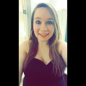 Meet your Posher, Andrea