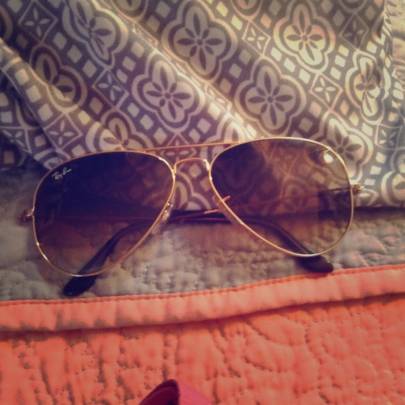 RAY-BAN AVIATORS