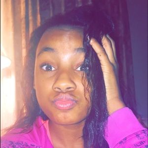 Meet your Posher, Chanelle