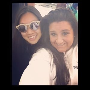 Meet your Posher, Heatha