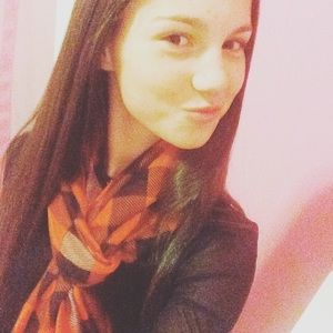 Meet your Posher, Alaina