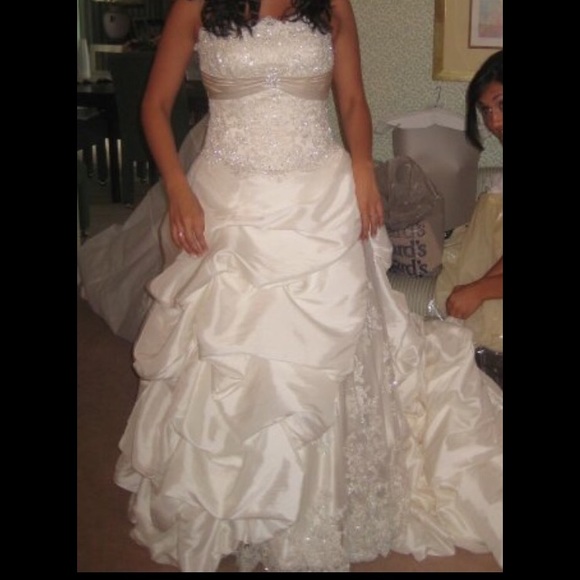 Wedding dress