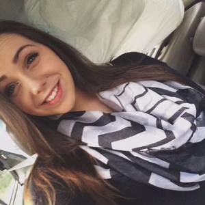 Meet your Posher, Jenessa