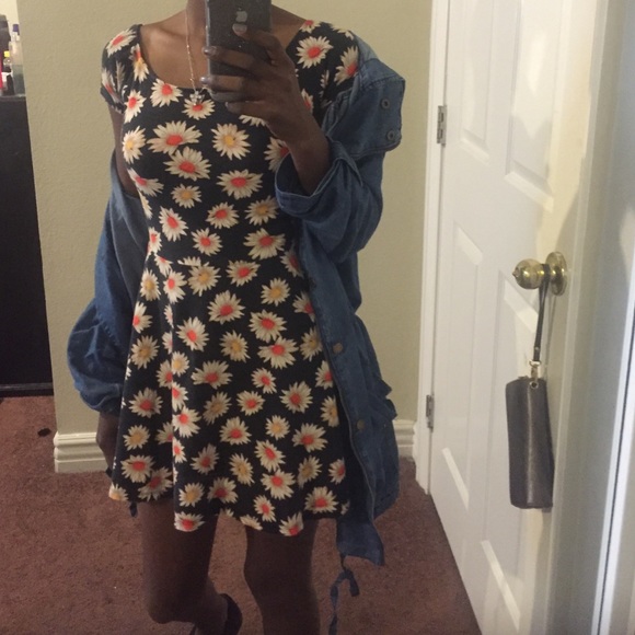 Forever 21 Daisy Skater Dress