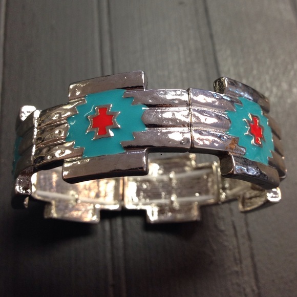 Aztec Bracelet - Picture 2 of 3