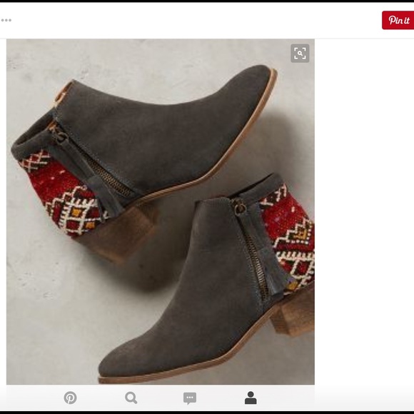 ISO Howsty size 71/2 or 8