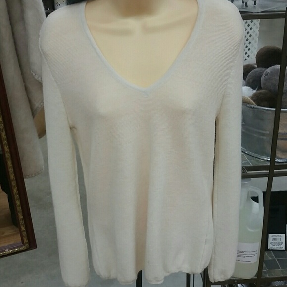 Ivory alpaca v neck  sweater