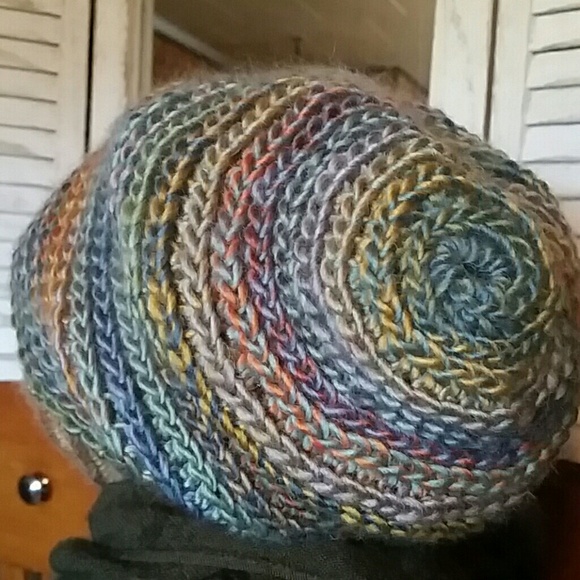 Hand Made Slouchy Beanie Hat - Picture 2 of 4