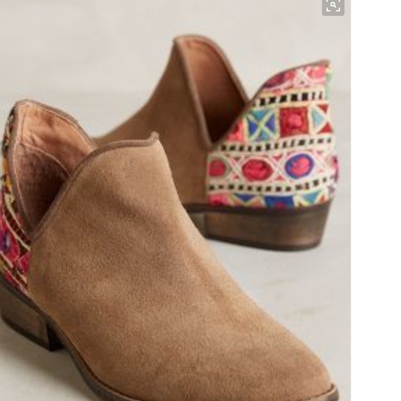 ISO Howsty size 7 1/2 or 8