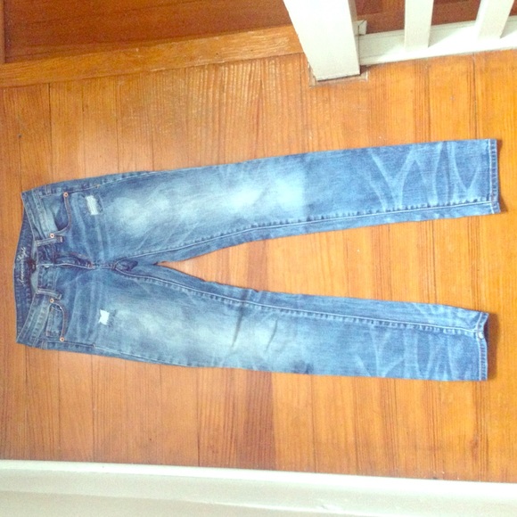 American Eagle distressed skinny jeans