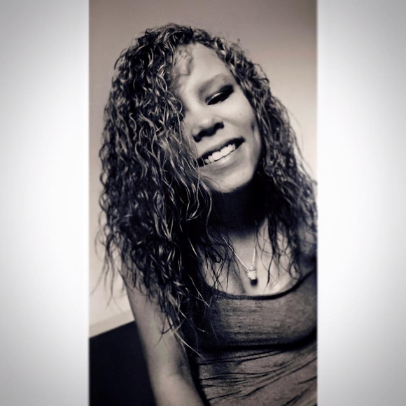 Meet your Posher, Jasmine - Picture 1 of 1