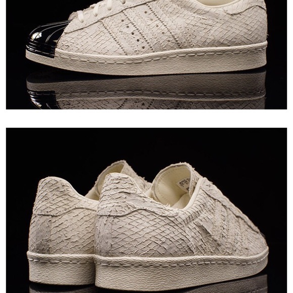 IN SEARCH OF THESE. Size 4.5 or 5 - Picture 3 of 3