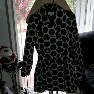 SALE!!Short Trench Coat "BRAND NEW"--> Beautiful!