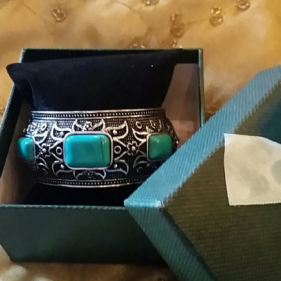 Bracelet - Picture 2 of 4