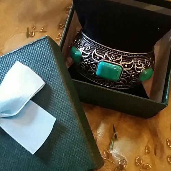 Bracelet - Picture 3 of 4