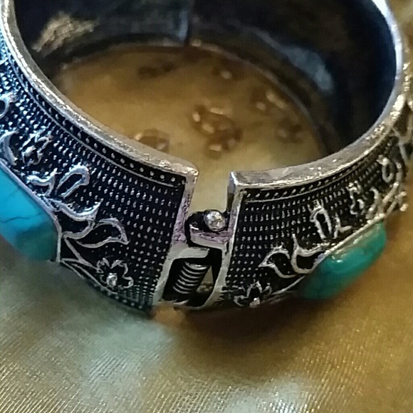 Bracelet - Picture 4 of 4