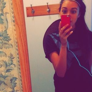 Meet your Posher, Tahina