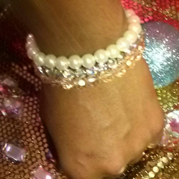 Bracelets - Picture 2 of 2