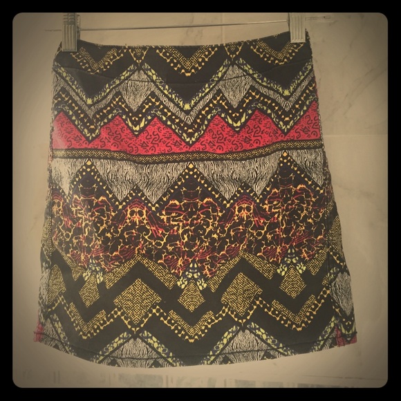 Pattern Mini Skirt - Picture 1 of 4