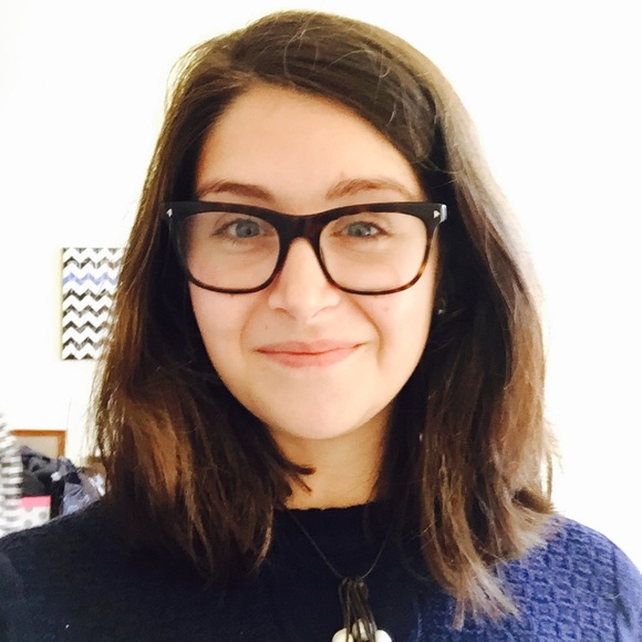 Meet your Posher, Caitlin