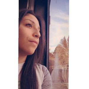 Meet your Posher, Laura