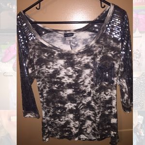 Daytrip sequin pocket top