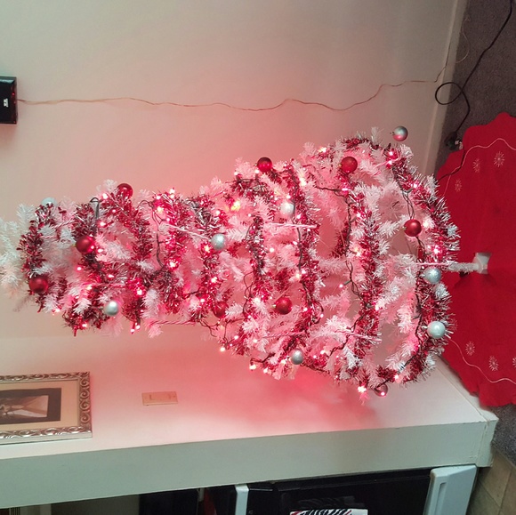 Meet your Posher, Tikia - Picture 1 of 1