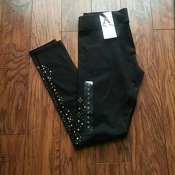 Medium studded leggings knit great fit