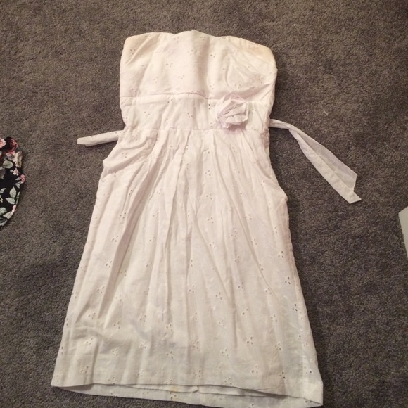 White strapless dress