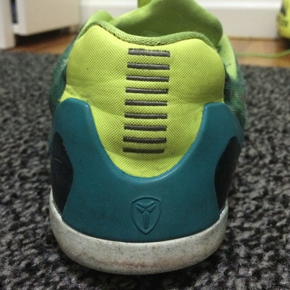 Kobe 9 Easter lows - Picture 2 of 3
