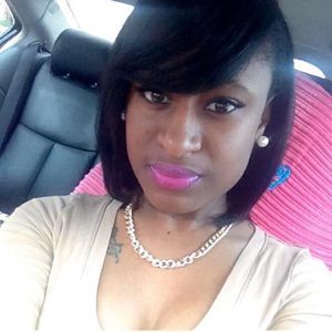 Meet your Posher, Makia