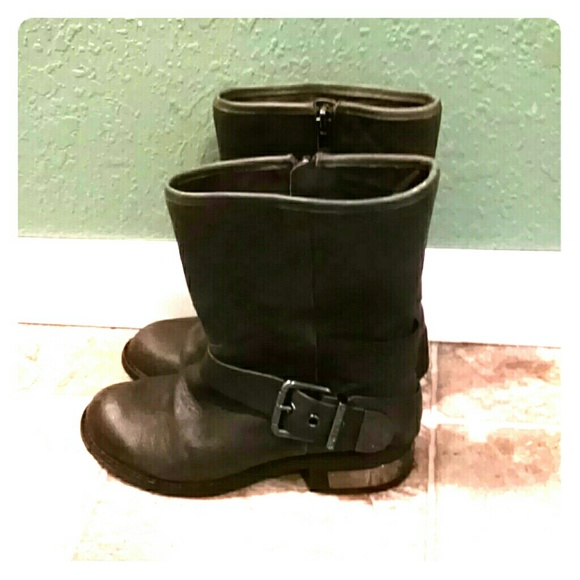Vincent Camuto Wellsley black leather boots 5.5