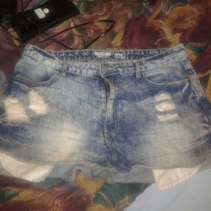 Bleached designed shorts