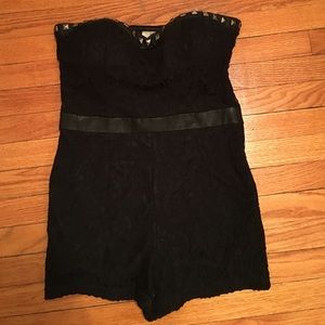 👯 Forever 21 black lace romper! 👯