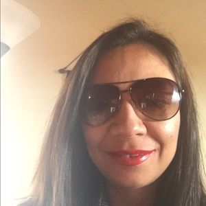 Meet your Posher, Julie