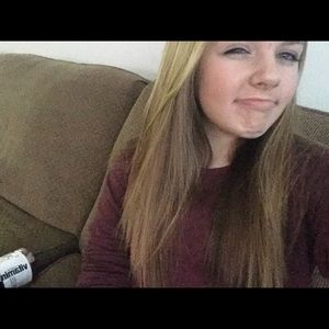 Meet your Posher, Claire