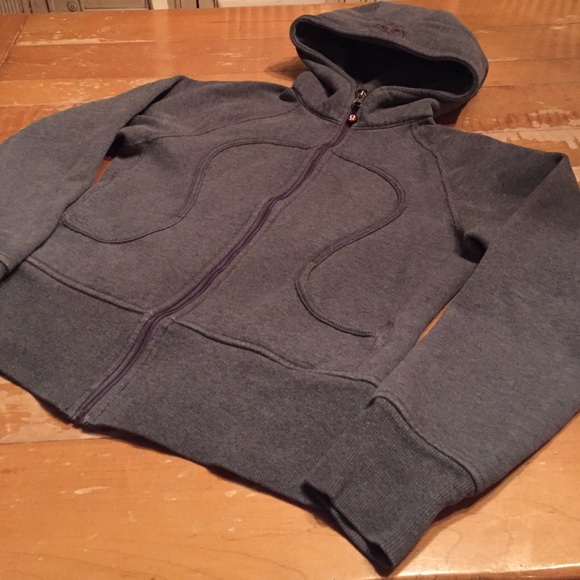 SOLD! Lululemon Scuba Hoodie Sz 4 - Picture 2 of 4