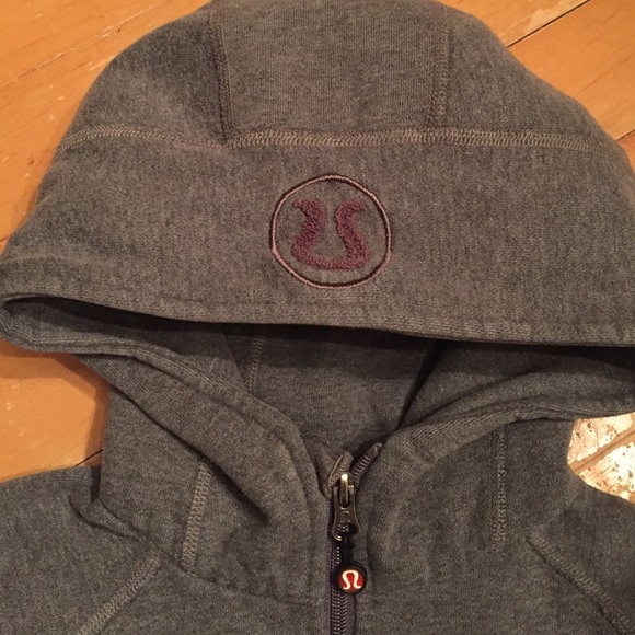SOLD! Lululemon Scuba Hoodie Sz 4 - Picture 3 of 4