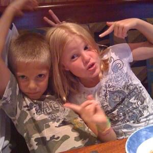 Meet your Posher, Dee