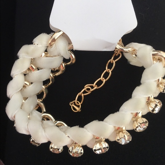 💕Host Pick 💕Bracelet - Picture 4 of 4