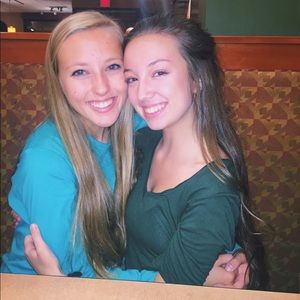 Meet your Posher, Kelli