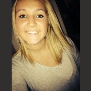 Meet your Posher, Brooke